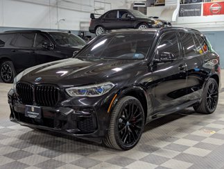 Used 2022 BMW X5 M50i w/ Executive Package image 1
