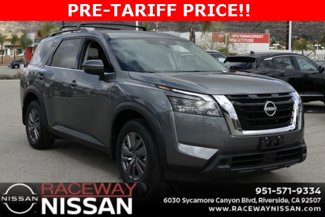 New 2025 Nissan Pathfinder SV image 1