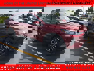 Used 2025 Ford Escape SE w/ Class II Trailer Tow Package image 1