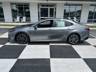 Used 2025 Toyota Camry XLE image 1