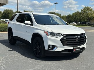 Used 2021 Chevrolet Traverse LT video 1