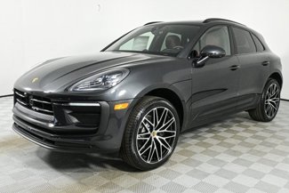 New 2025 Porsche Macan image 1