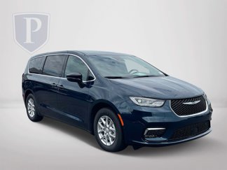 New 2025 Chrysler Pacifica Select image 1