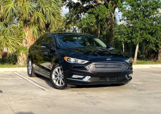 Used 2017 Ford Fusion SE w/ Fusion SE Technology Package image 1