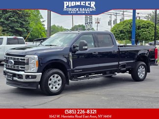 Used 2023 Ford F250 4x4 Crew Cab Super Duty image 1