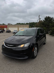 Used 2017 Chrysler Pacifica Touring w/ Tire & Wheel Group image 1