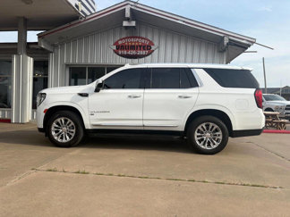 Used 2021 GMC Yukon SLT image 1