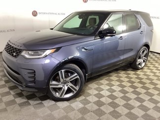 Used 2024 Land Rover Discovery Dynamic SE image 1