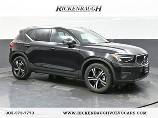 Certified 2025 Volvo XC40 B5 Core image 1