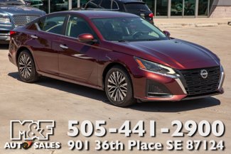 Used 2023 Nissan Altima 2.5 SV image 1