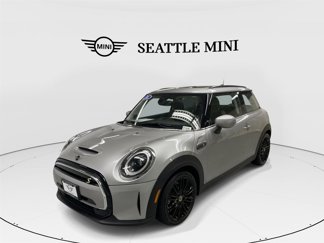 Certified 2024 MINI Cooper SE image 1