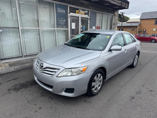 Used 2010 Toyota Camry LE image 1