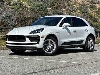 Used 2025 Porsche Macan image 1