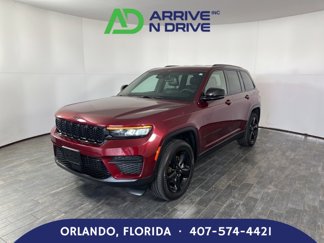 Used 2023 Jeep Grand Cherokee Altitude image 1
