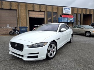 Used 2017 Jaguar XE image 1