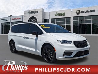 Certified 2024 Chrysler Pacifica Touring-L w/ S Appearance Package image 1