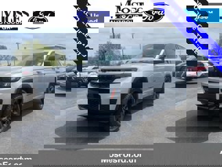 Used 2023 Jeep Grand Cherokee L Laredo image 1
