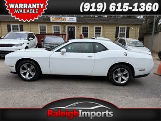 Used 2019 Dodge Challenger SXT image 1