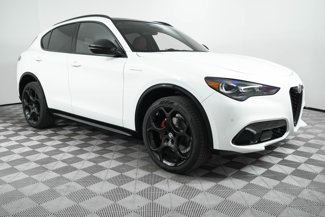 New 2025 Alfa Romeo Stelvio Sprint image 1