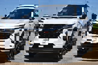 New 2025 Chevrolet Trax RS image 1