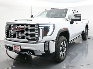 New 2026 GMC Sierra 3500 Denali w/ Denali Reserve Package image 1