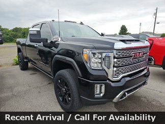 Used 2022 GMC Sierra 2500 Denali w/ Denali Black Diamond Edition image 1