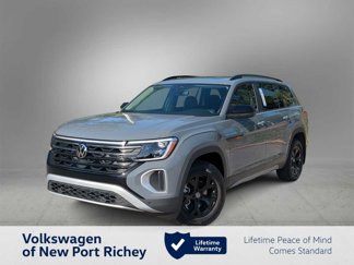New 2025 Volkswagen Atlas Peak Edition SE image 1