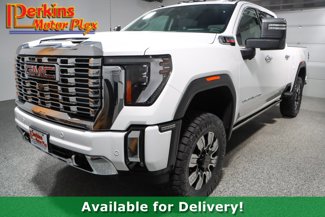 Used 2024 GMC Sierra 2500 Denali w/ Denali Reserve Package image 1