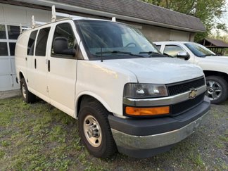 Used 2017 Chevrolet Express 3500 image 1