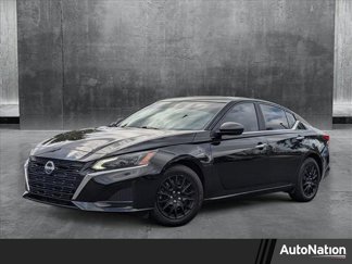 Used 2024 Nissan Altima 2.5 S image 1