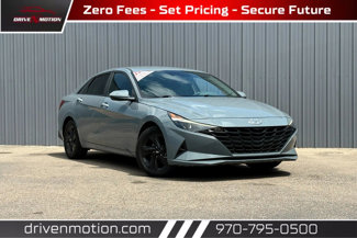 Used 2021 Hyundai Elantra Blue image 1