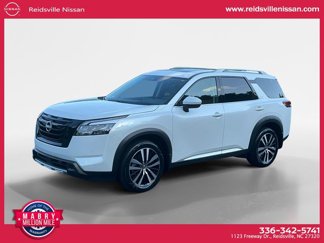 New 2025 Nissan Pathfinder Platinum w/ Black Appearance Package image 1
