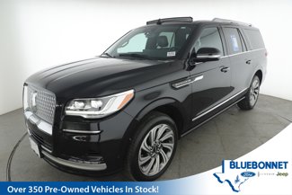 Used 2024 Lincoln Navigator L 4WD image 1