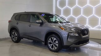 Used 2023 Nissan Rogue SV image 1