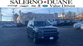 Used 2025 Jeep Wagoneer 4WD image 1