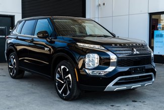 New 2025 Mitsubishi Outlander SE image 1