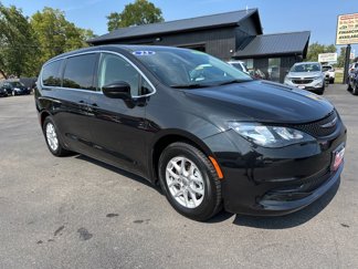 Used 2023 Chrysler Voyager LX image 1