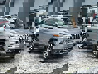 Used 2018 Jeep Cherokee Limited image 1