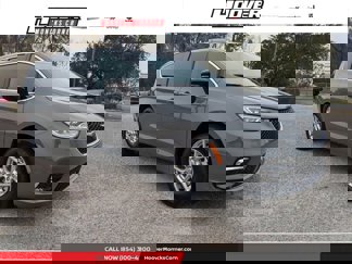 New 2025 Chrysler Pacifica Select image 1