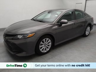Used 2020 Toyota Camry LE image 1