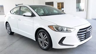 Used 2017 Hyundai Elantra SE image 1