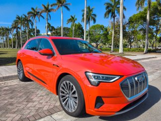 Used 2019 Audi e-tron Prestige w/ Prestige Package image 1