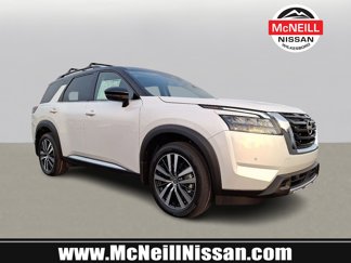 New 2025 Nissan Pathfinder Platinum image 1