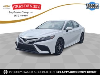 Used 2024 Toyota Camry SE image 1
