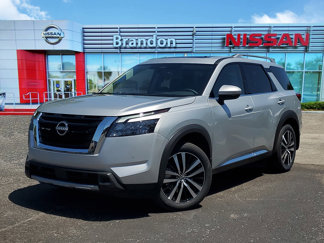 New 2025 Nissan Pathfinder Platinum image 1