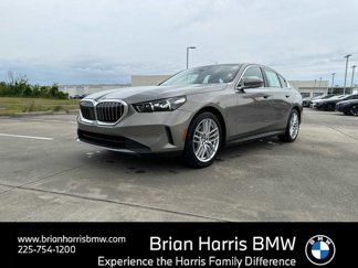 Certified 2025 BMW 530i image 1