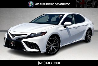 Used 2024 Toyota Camry SE image 1