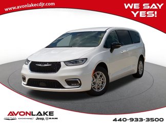 New 2026 Chrysler Pacifica Select image 1