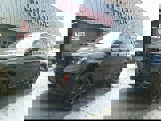 Used 2023 Jeep Grand Cherokee Altitude image 1