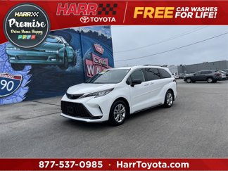 Certified 2023 Toyota Sienna XSE image 1